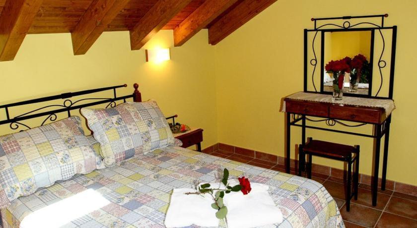 Apartamentos Rurales La Vina Onís Esterno foto