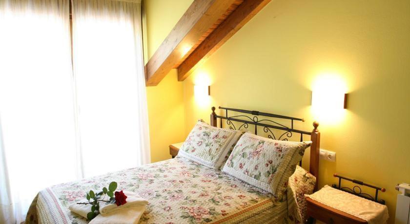 Apartamentos Rurales La Vina Onís Esterno foto