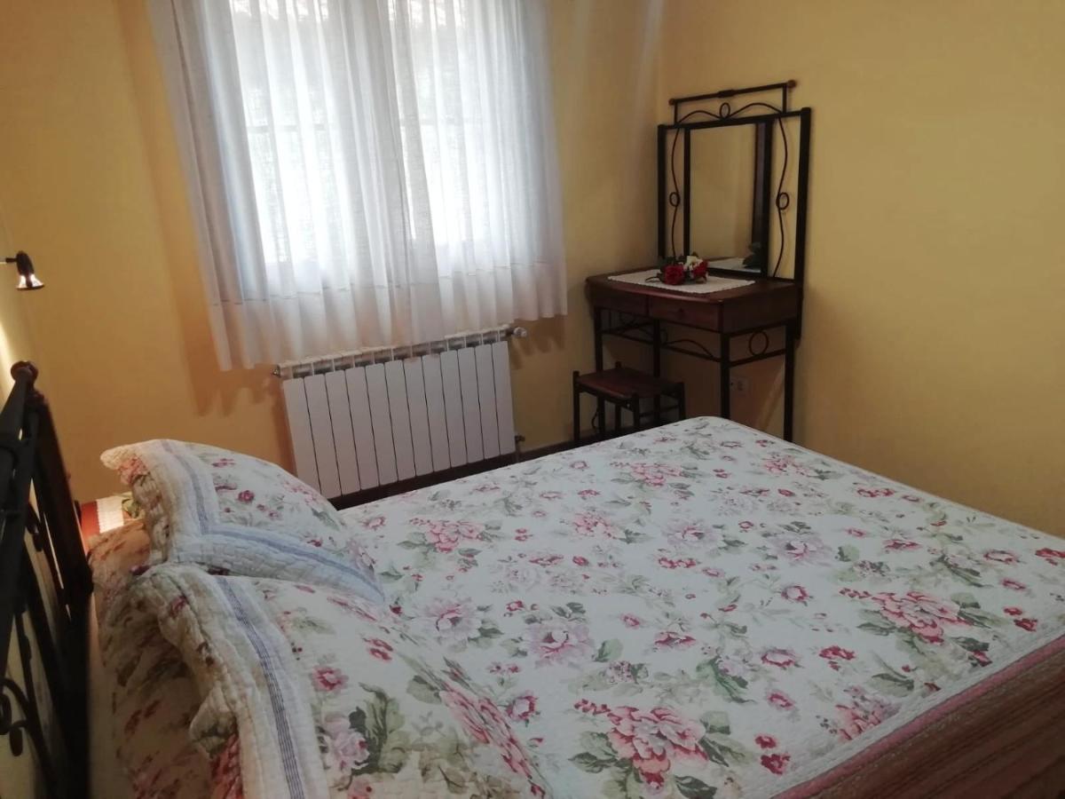 Apartamentos Rurales La Vina Onís Esterno foto