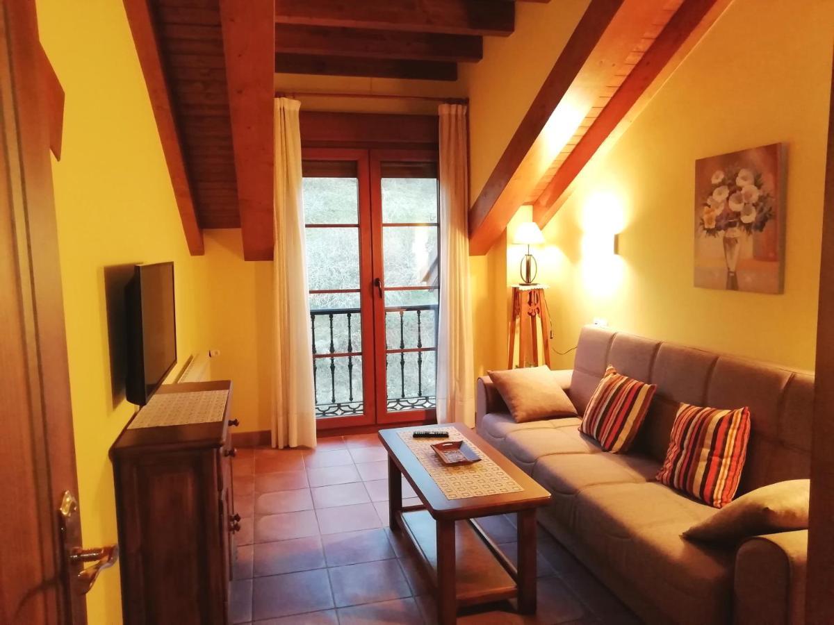 Apartamentos Rurales La Vina Onís Esterno foto