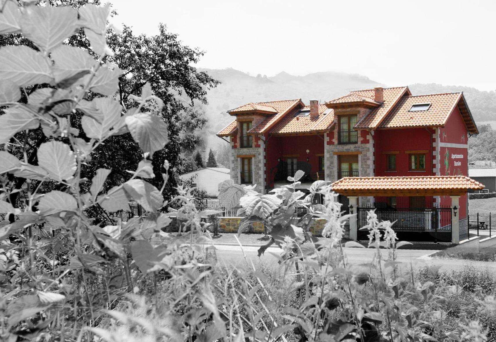 Apartamentos Rurales La Vina Onís Esterno foto
