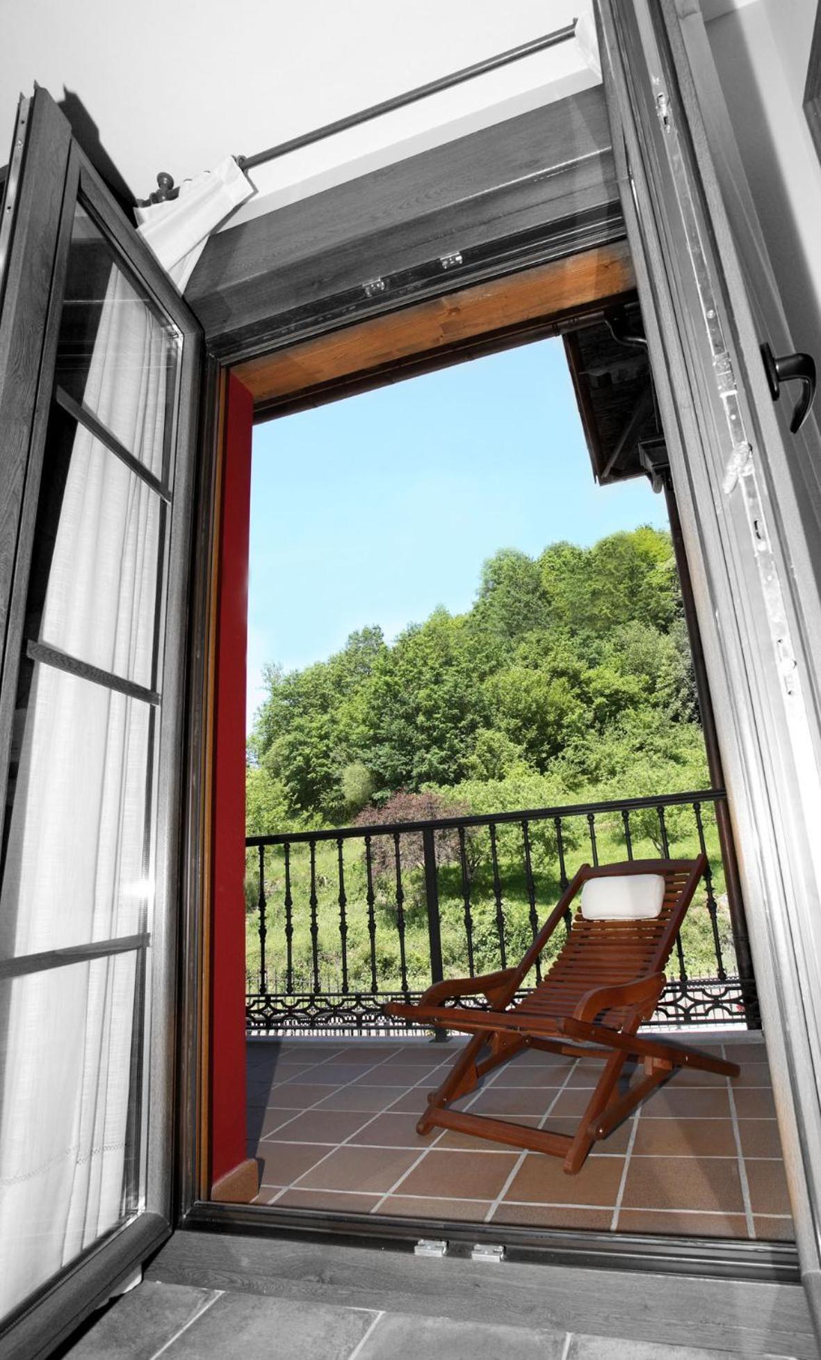 Apartamentos Rurales La Vina Onís Esterno foto