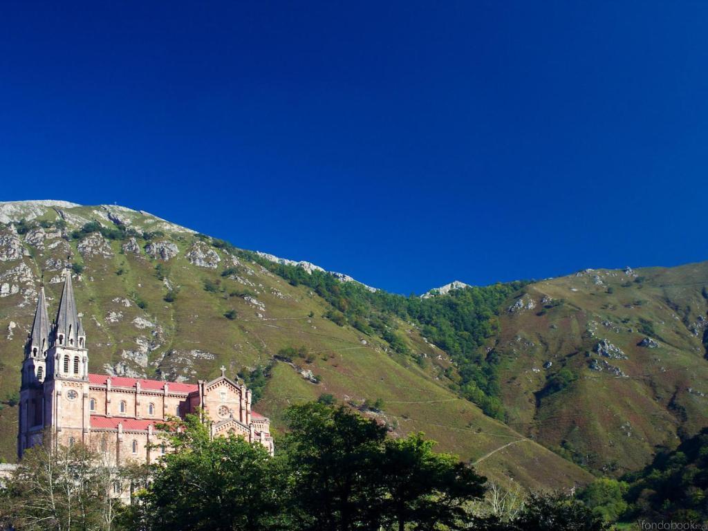 Apartamentos Rurales La Vina Onís Esterno foto
